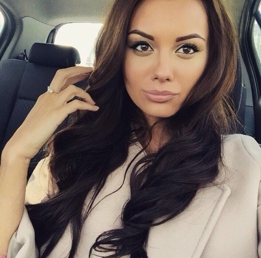 Живу в самом сердце Москвы и могу пригласить тебя к себе, чтобы окунуться в нашу личную страну наслаждений. Мои услуги включают классический и эротический массаж, глубокий орал и разнообразные позиции в сексе. Фото соответствуют реальности, я стройная и сексуальная. Отзывы о моей работе говорят сами за себя – я создаю атмосферу удовольствия и путь к незабываемым ощущениям. Не упустите шанс испытать все, чего вы так долго ждали. Я здесь, чтобы сделать твои фантазии реальностью. 💋 Халя
